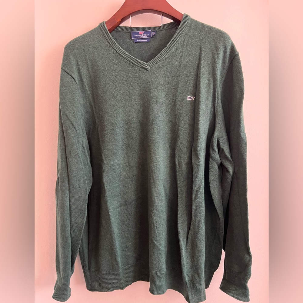 Vineyard vines XXL men’s V-neck sweater